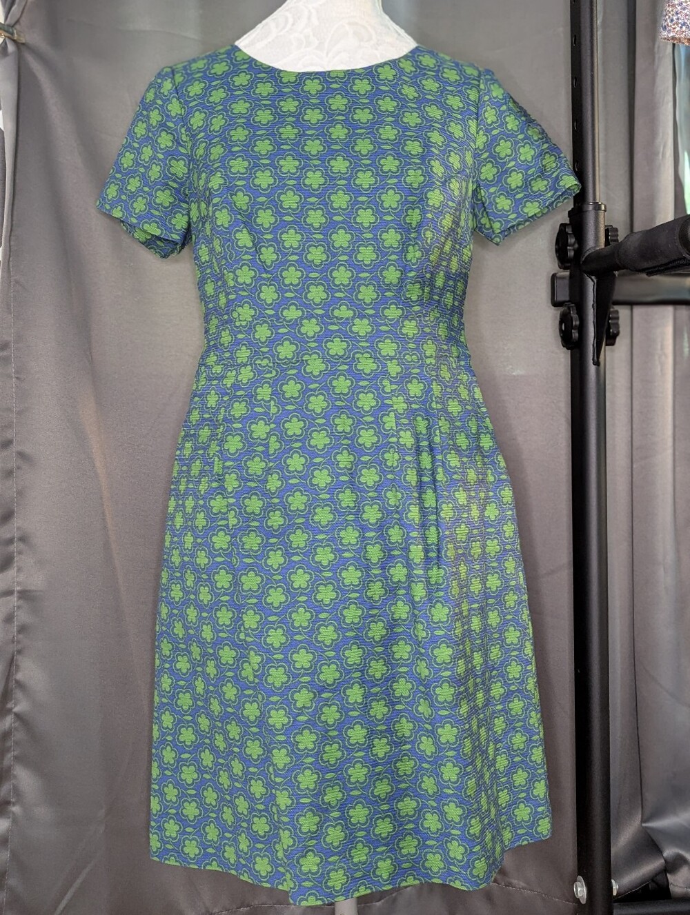 Boden Mod 60s Clover Print Shift Dress Textured Cotton 6 Pockets Green Blue